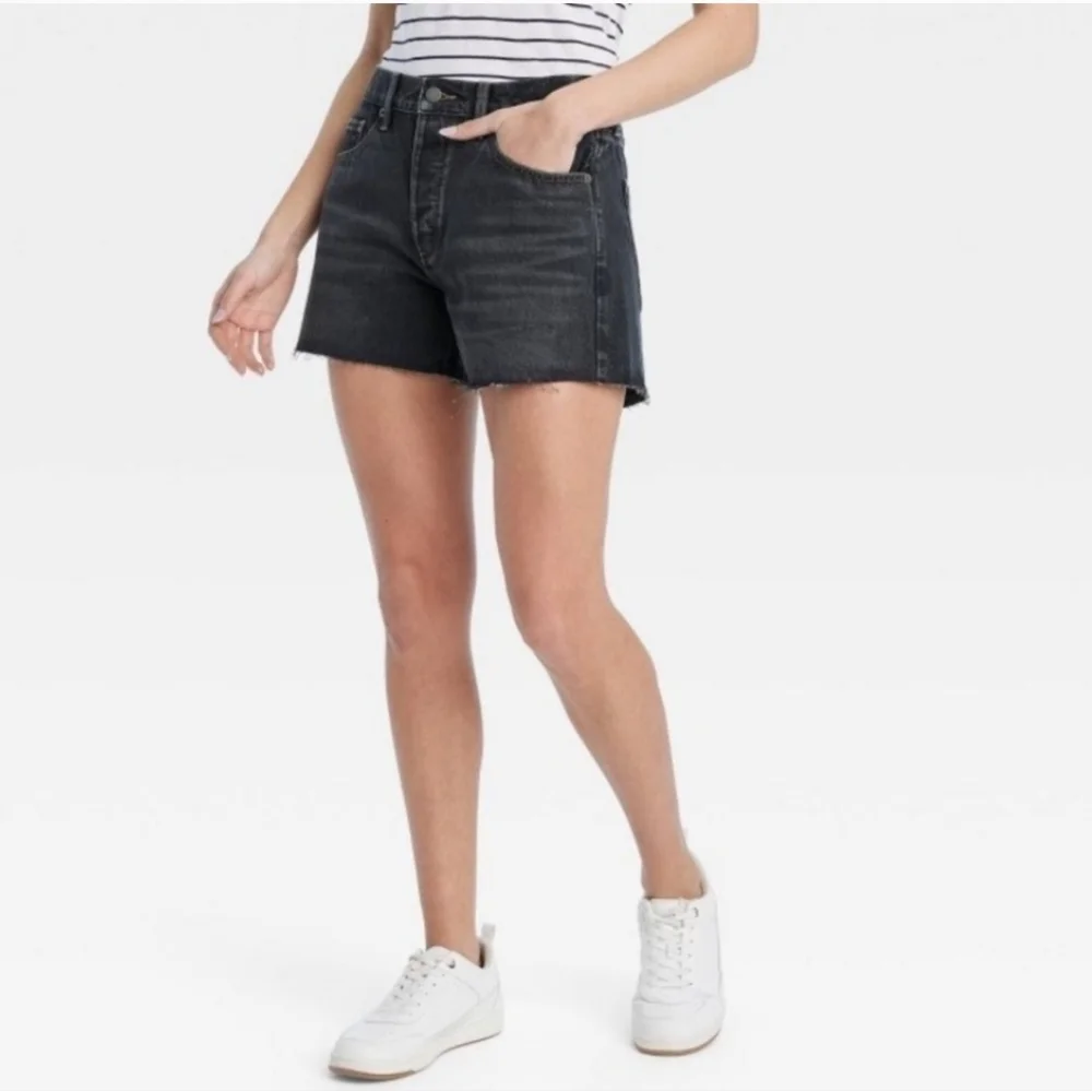Women's Mid-Rise 90's Baggy Jean Shorts - Universal Thread Black Wash 14
